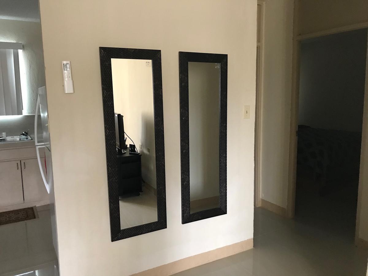 1 Bedroom / 1 Bath . Private Apt. Free Wifi, Interent & Parking Sinajana Екстериор снимка