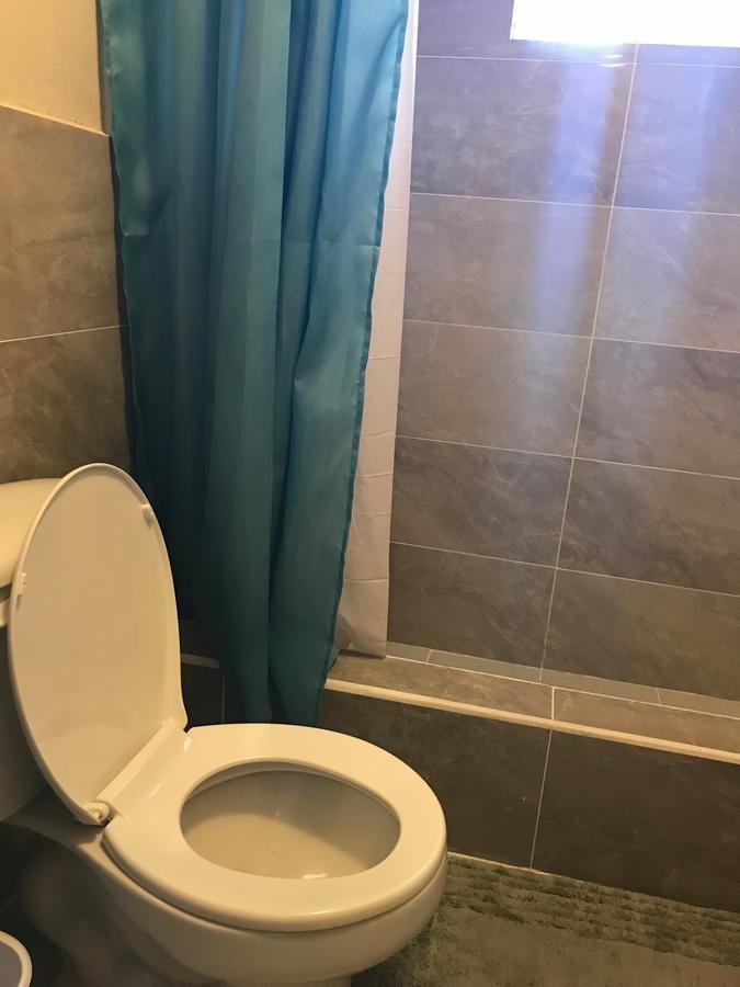 1 Bedroom / 1 Bath . Private Apt. Free Wifi, Interent & Parking Sinajana Екстериор снимка